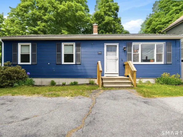 71 Smith Street, Putnam, CT 06260