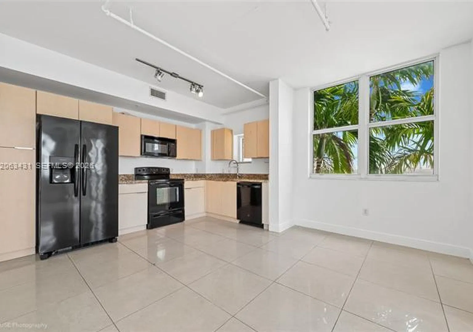 3180 SW 22nd Ter cu-601, Miami, FL 33145 — Photo 1