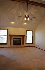 4th image of 901 NW Heatherwood Dr