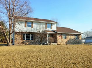 1746 Thrush Dr, Waterloo, IA 50701