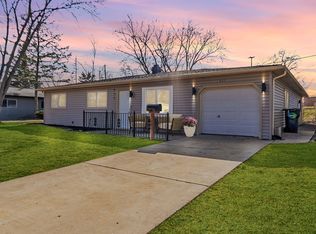 617 Tanglewood Dr, Streamwood, IL 60107