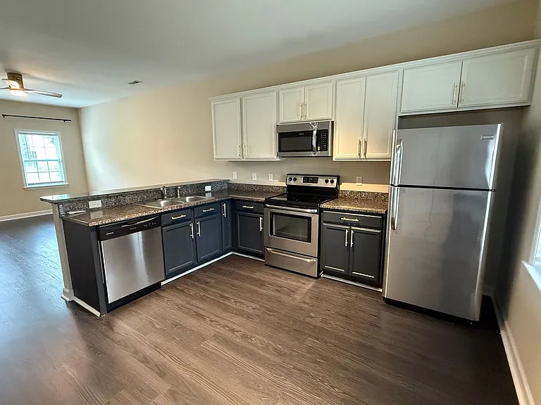313 Burley Dr #11 — Photo 3