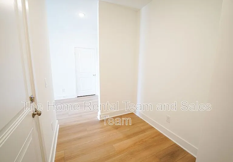 128 Kingswood Cir — Photo 12