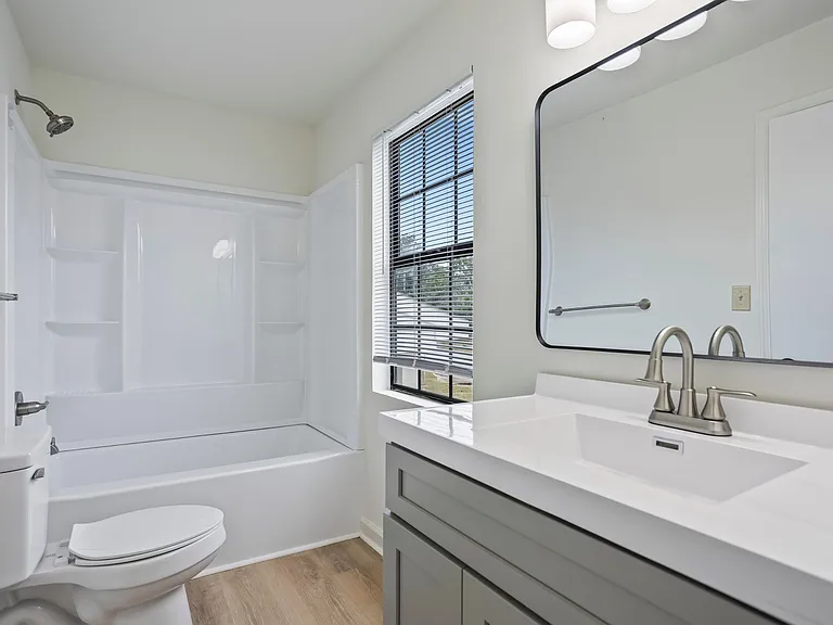 3709 Kingsgate Dr — Photo 4