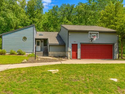 386 Pleasant Hill Dr, Winona, MN, 55987