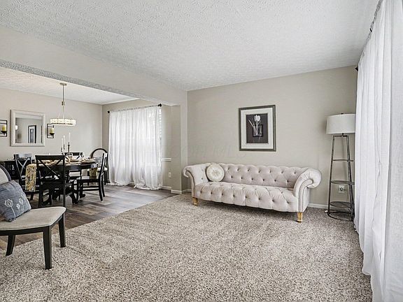 3rd image of 240 Dogwood Dr