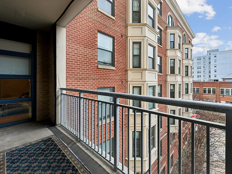 1390 Kenyon St NW #416 — Photo 7