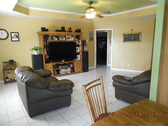 3rd image of 63 Blue Bonnet Ln