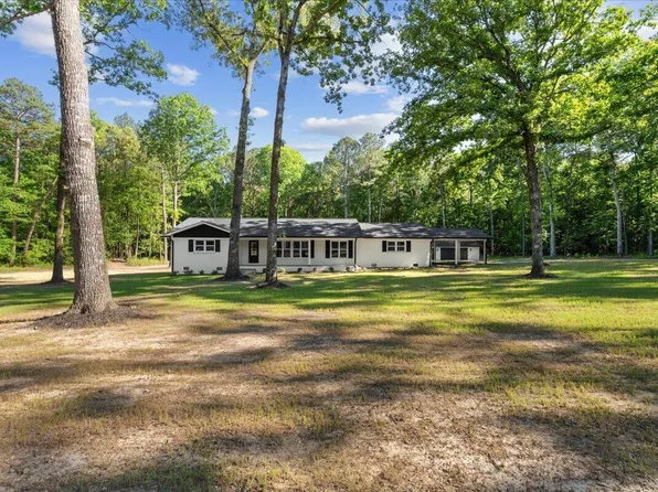 333 Race Horse Dr, Summerville, GA 30747