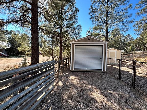 2nd image of 2064 Sagebrush Dr