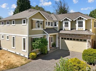 8122 NE 189th Pl, Kenmore, WA 98028
