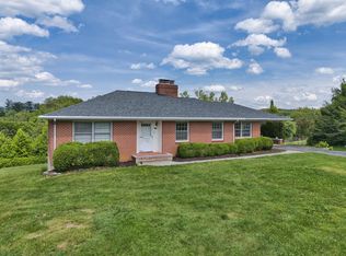 108 Roseland Dr, Christiansburg, VA 24073