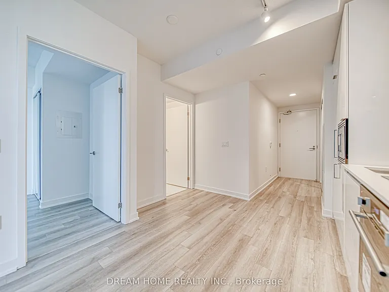 230 Simcoe St #1921 — Photo 9