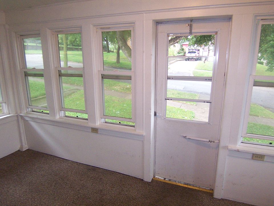 1st image of 1026 S Helen St