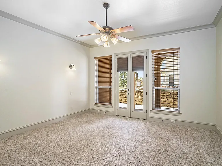 7713 Lakeview Cir — Photo 12