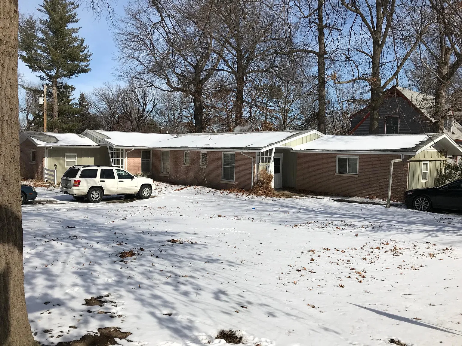 1834 Fairchild Ave — Photo 1