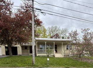 35 Harward St, Bath, ME 04530