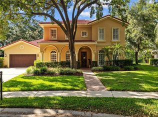 1915 Floresta View Dr, Tampa, FL 33618