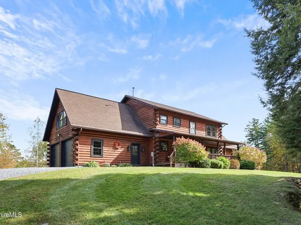 1020 Cascade St, Pittsfield, MA 01201