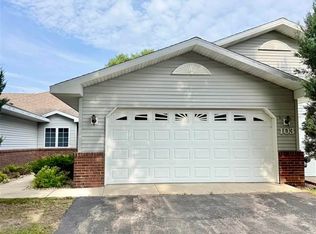 103 Raven Ct, Mankato, MN 56001