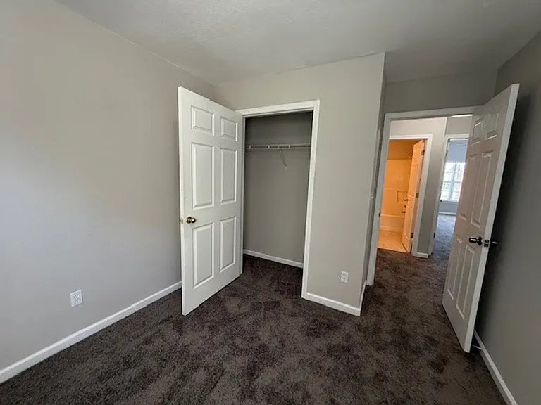 7043 Brookview Crk — Photo 31