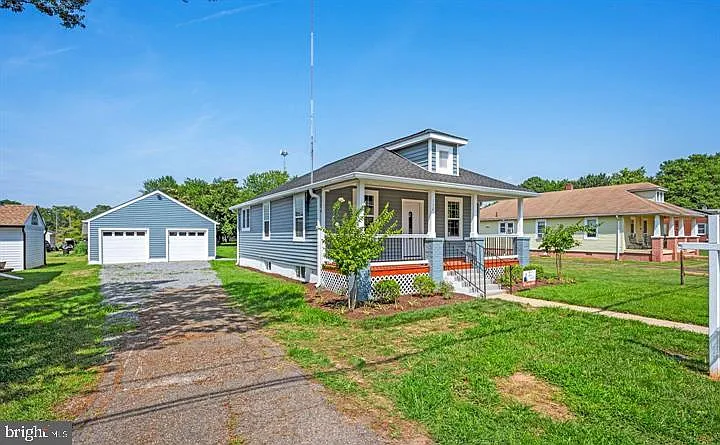 2 bed, 1.0 bath, 875 sqft, $2,200 — Photo 3