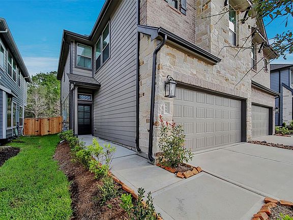 2nd image of 555 Long Leaf Pine Dr
