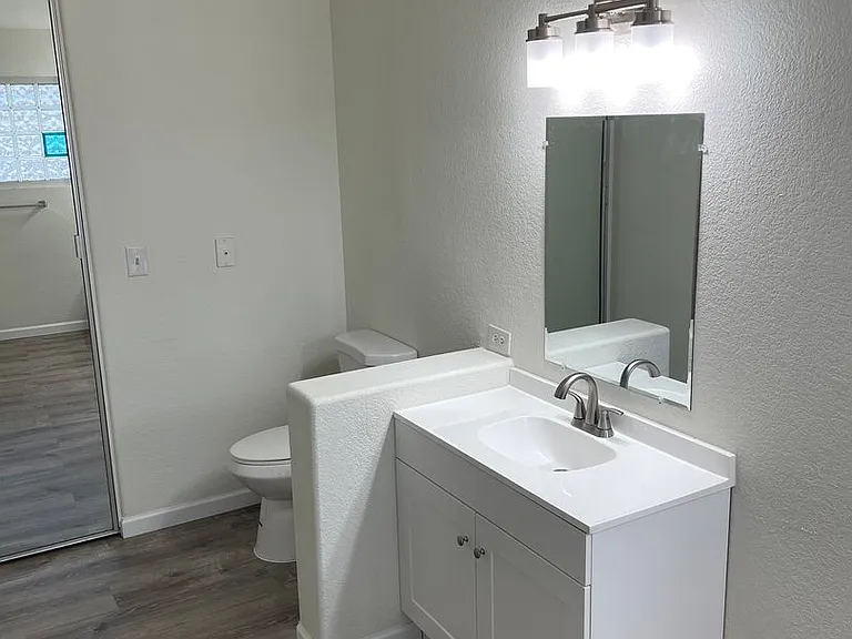 1171 Regency Dr — Photo 12