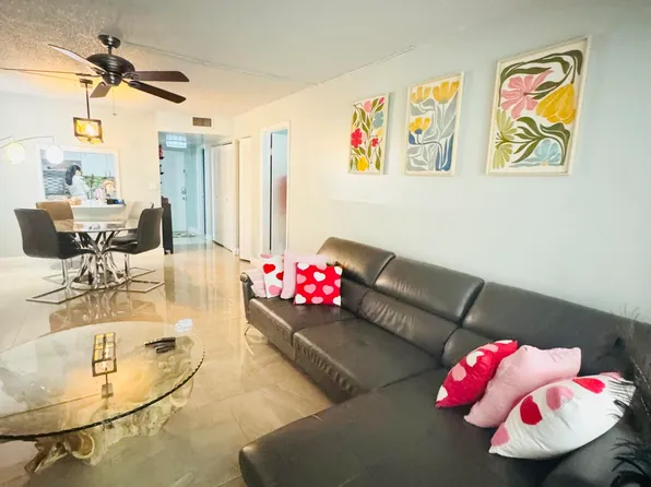 9370 SW 8th Street #117, Boca Raton, FL 33428
