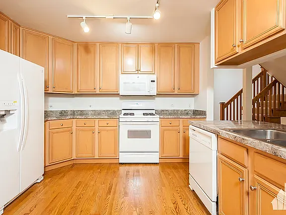 1451 N Milwaukee Ave — Photo 7