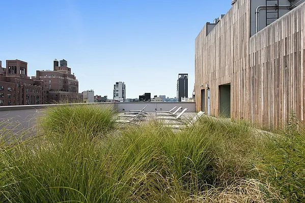 Sold by Nest Seekers International | media 11