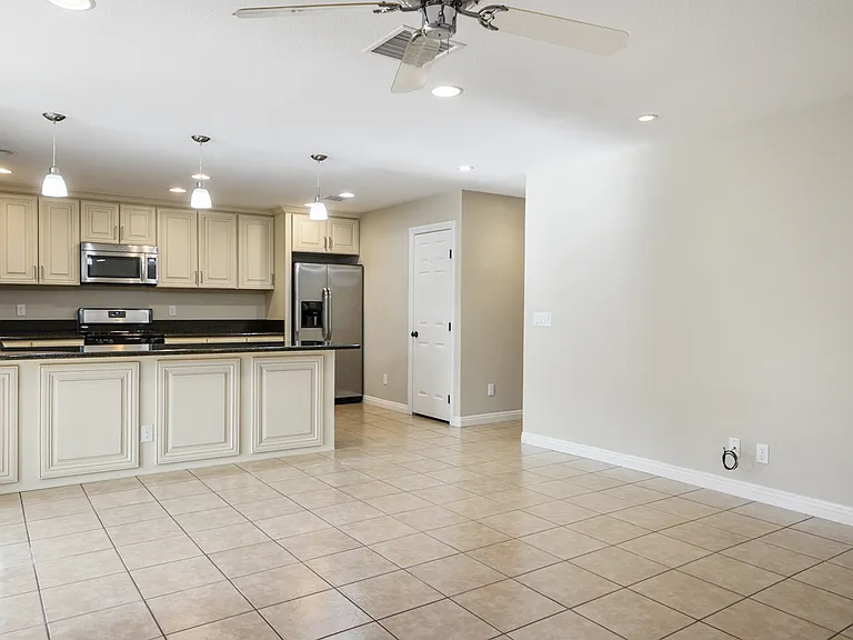 5045 Sepulveda Blvd — Photo 11
