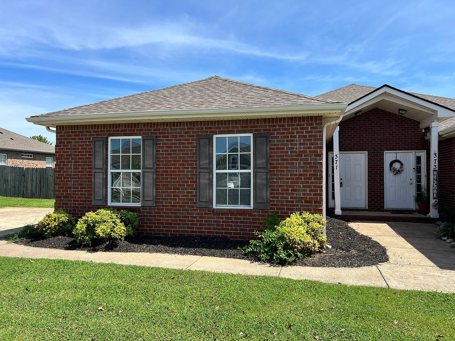 3 bed, 1239 sqft, $1,695 — Photo 1