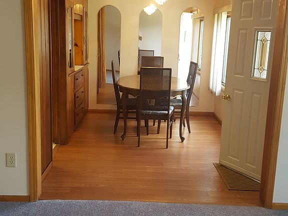 2nd image of 125 Rollstone Ave