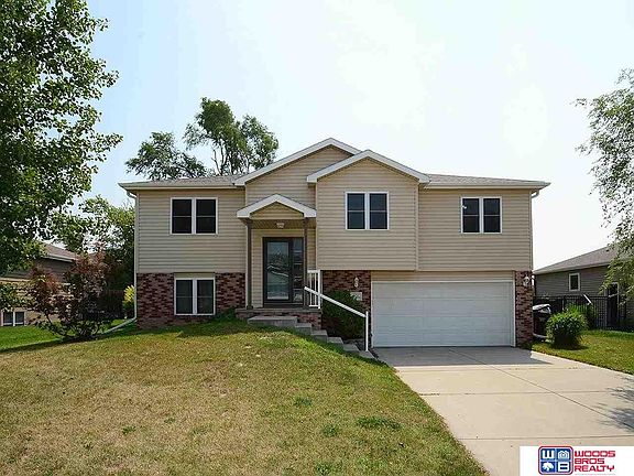 2nd image of 1002 Birchwood Dr