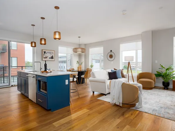387 Commercial Street #322, Portland, ME 04101
