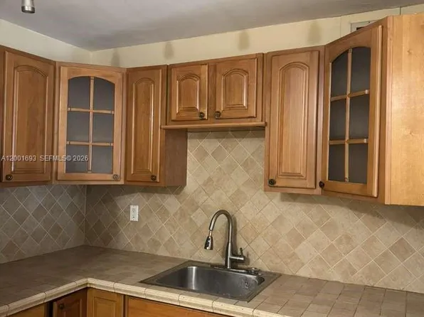 10383 N Kendall Dr APT N1, Miami, FL 33176