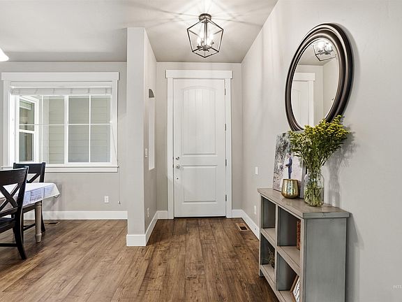 5th image of 891 N Tullshire Way