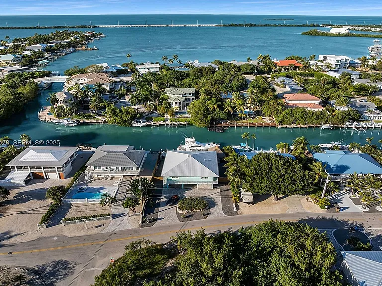 232 W Seaview Dr — Photo 51