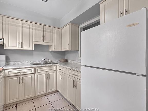 4th image of 8416 Little River Rd #4