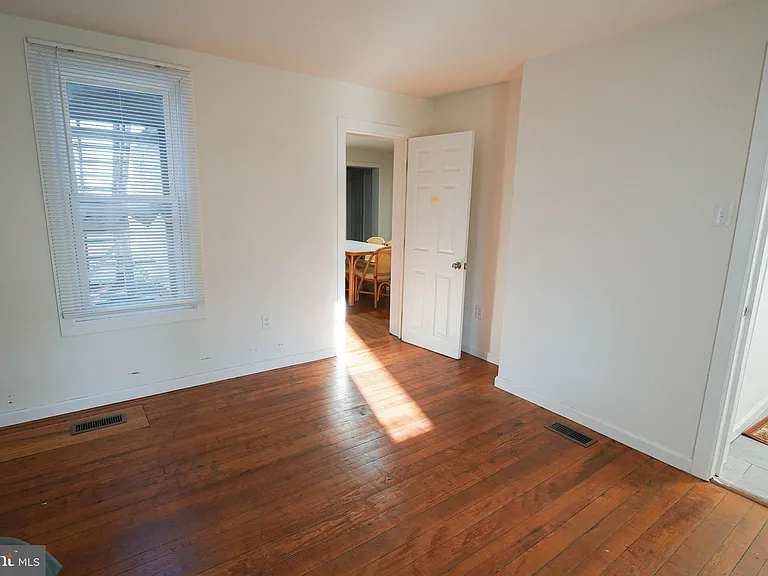 231 Newton St #A — Photo 12