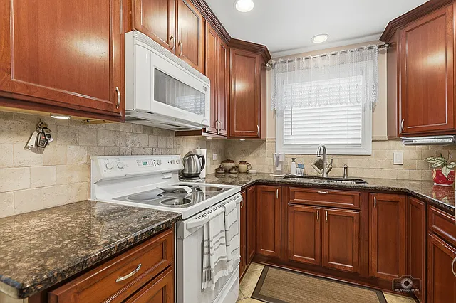 7442 W 86th St #2A — Photo 10