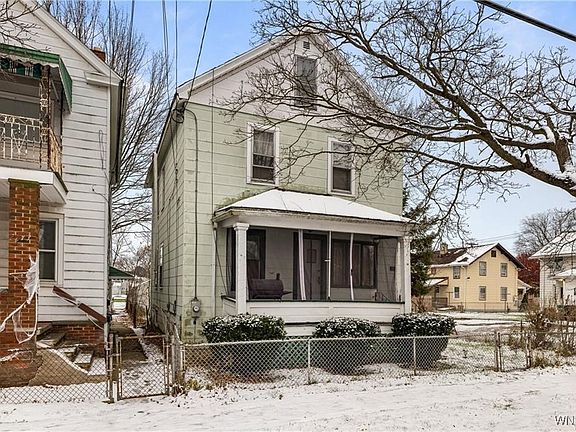 3rd image of 2411 Ferry Ave