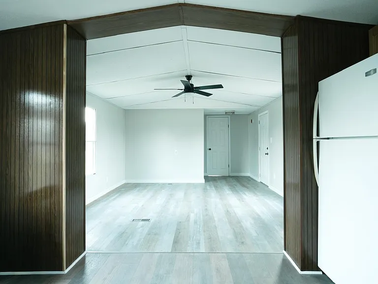 108 T Model Jones Rd — Photo 2