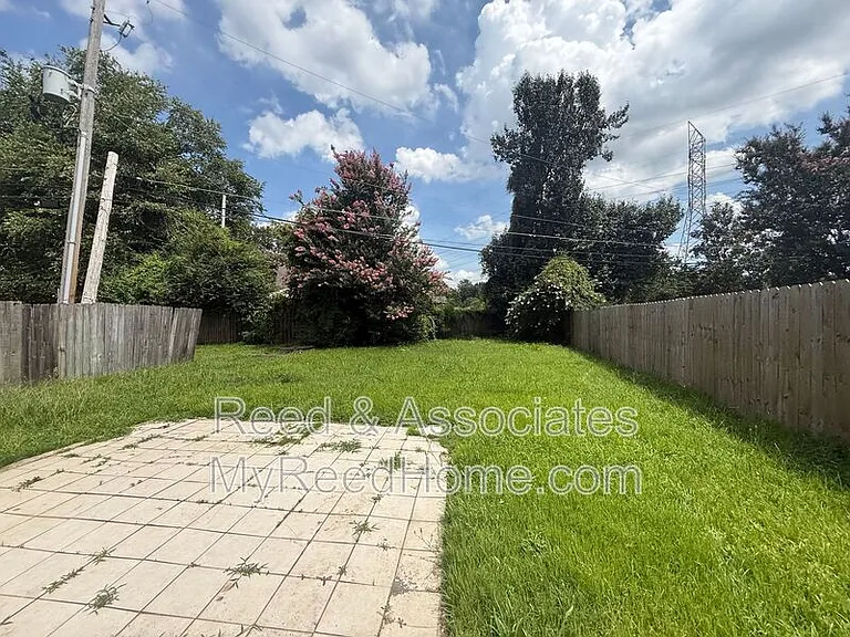 6935 Hillindale Dr — Photo 11