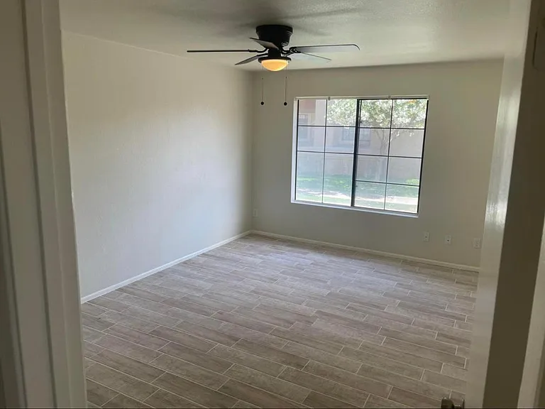 818 S Westwood #110 — Photo 11