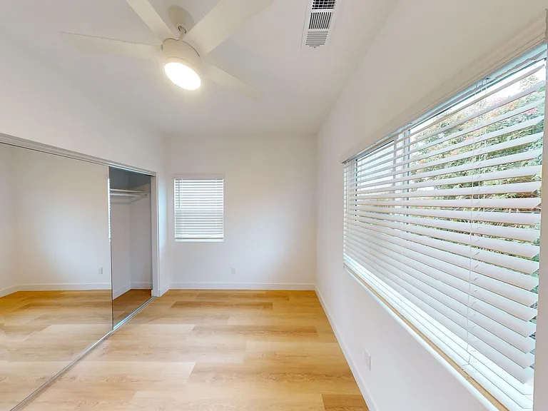 5339-1 W Falls View Dr — Photo 15