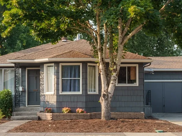1307 E 5th St, Newberg, OR 97132