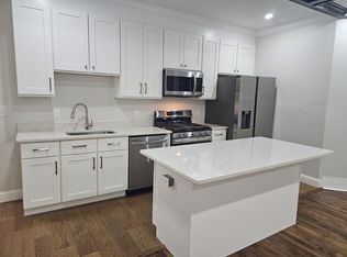 12 Woodford St #1, Worcester, MA 01604