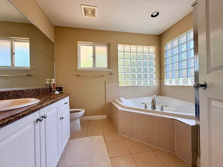 968 Burnwood Ave — Photo 26